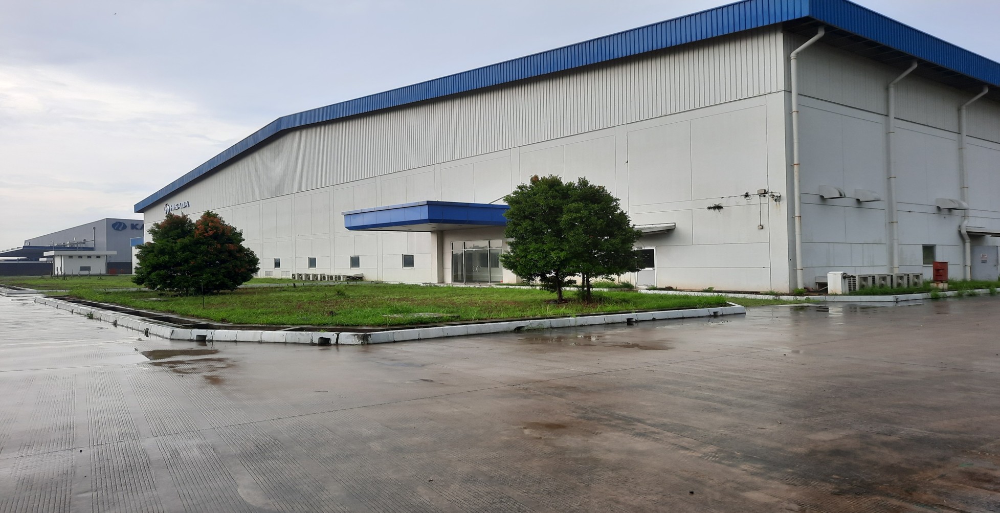 Cibitung MM2100 Warehouse Exterior